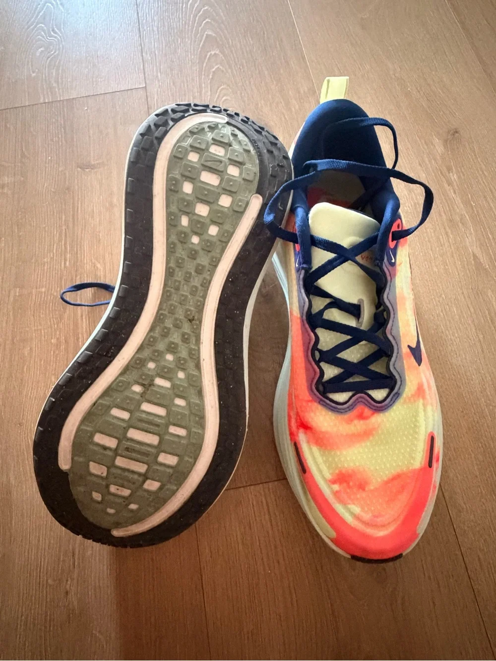 Nike Vomero Plus Men's Road Running Shoes